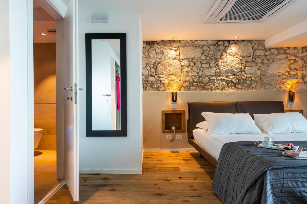 Re Dionisio Luxury Suites Syracuse Esterno foto